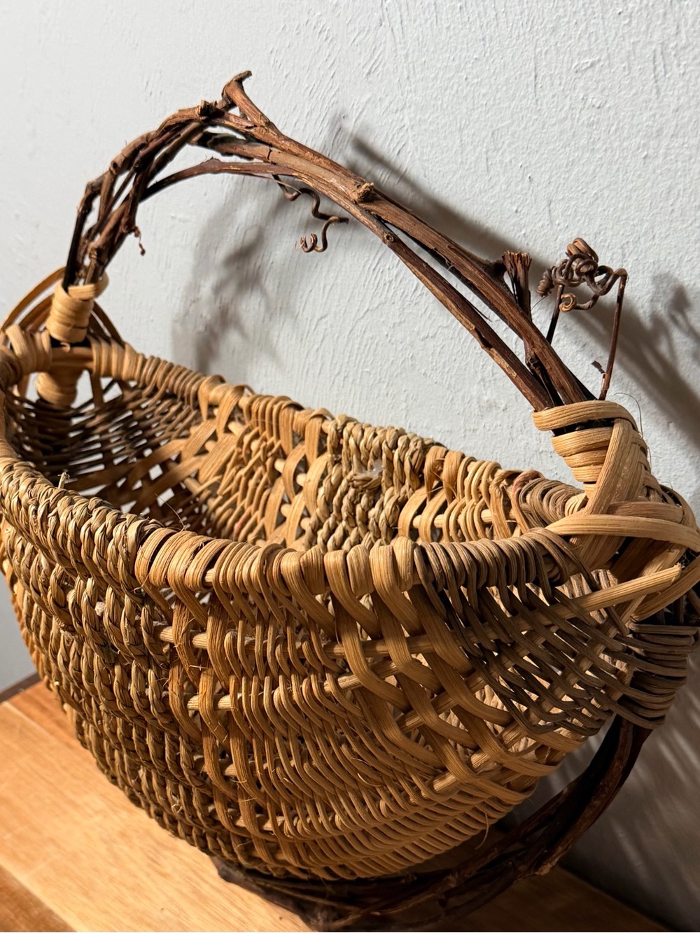 Vintage Handwoven Wicker Basket with Vine Handle - Natural Tan - Picture 8 of 11